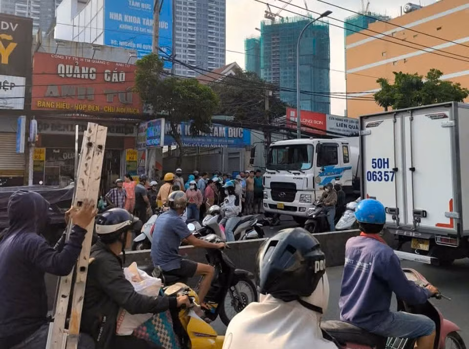 tai nan lien tiep o tp hcm 3 nguoi thuong vong hinh 2