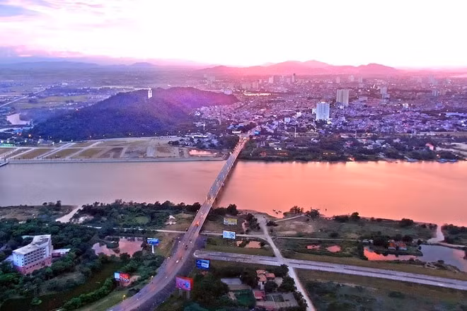 Nghệ An tiến hành giãn cách xã hội 5 địa phương giáp ranh Hà Tĩnh từ 0h đêm nay. Ảnh: dantri.com.vn