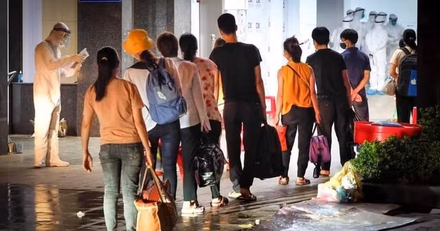 Bắc Giang chuyển gần 3.000 công nhân ở Việt Yên ra khỏi ổ dịch . Ảnh minh họa