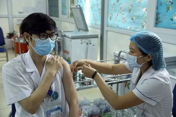 Trong ngày 7/6, cả nước có thêm 87.016 người được tiêm chủng vaccine phòng COVID-19