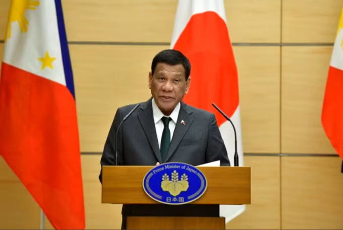 Tổng thống Philippines Rodrigo Duterte quyết định áp đặt thêm hạn chế tại thủ đô Manila - Ảnh: Reuters
