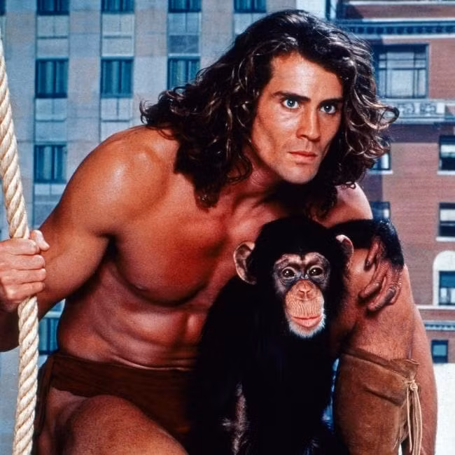 Lara từng có một sự nghiệp lừng lẫy ở Hollywood với hai lần đóng Tarzan trên màn ảnh.