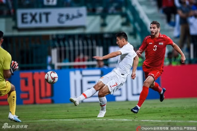 Tuyển Trung Quốc để thua Syria với tỷ số 1-2 trong trận lượt đi vòng loại World Cup 2022. Ảnh: internet