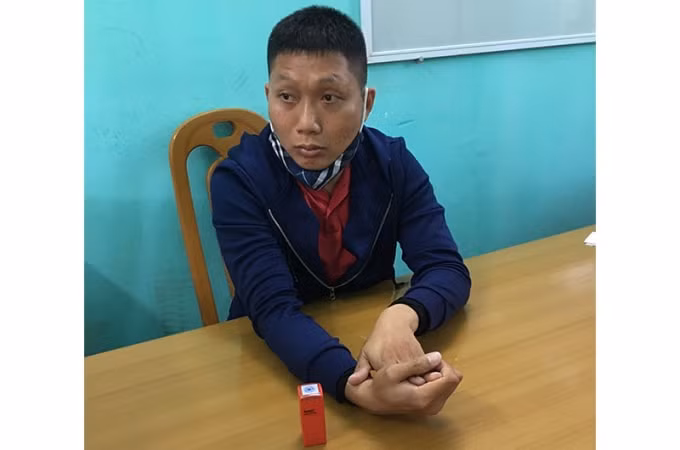 Một trong hai đối tượng tại cơ quan Công an.