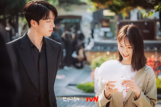 Jang Ki Yong thu hút khán giả qua vai diễn chàng hồ ly quyến rũ trong bộ phim đang phát sóng.
