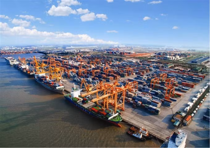 Tình trạng thiếu container và thiếu tàu do dịch Covid-19 đã làm tăng nhu cầu lưu kho ở Việt Nam.