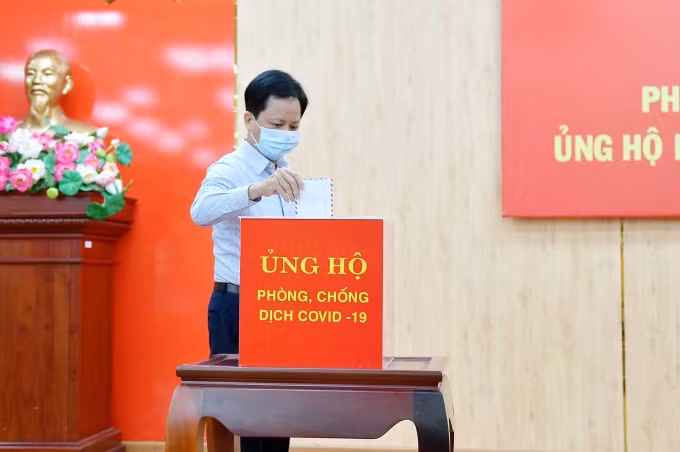 Chủ tịch HĐQT BSR Nguyễn Văn Hội tham gia đóng góp ủng hộ Quỹ phòng, chống dịch Covid-19 tỉnh Quảng Ngãi.