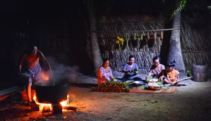 Nấu bánh Tét ở vùng sông hậu