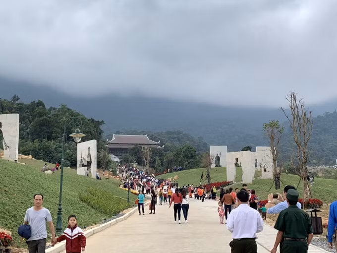 Không gian văn hóa tâm linh Tây Yên Tử. Ảnh: Hoàng Dương