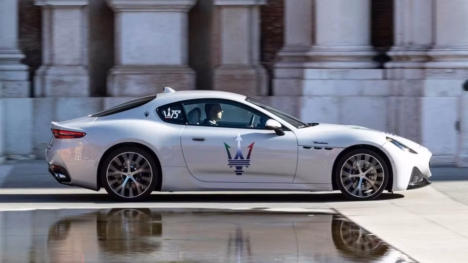 maserati granturismo lo dien truoc ngay ra mat hinh 7