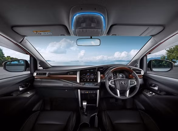 toyota innova the he moi se ra mat vao thang 11 hinh 2
