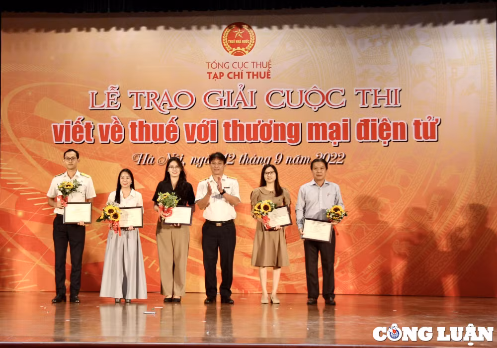 38 tac pham doat giai cuoc thi viet ve thue voi thuong mai dien tu hinh 1