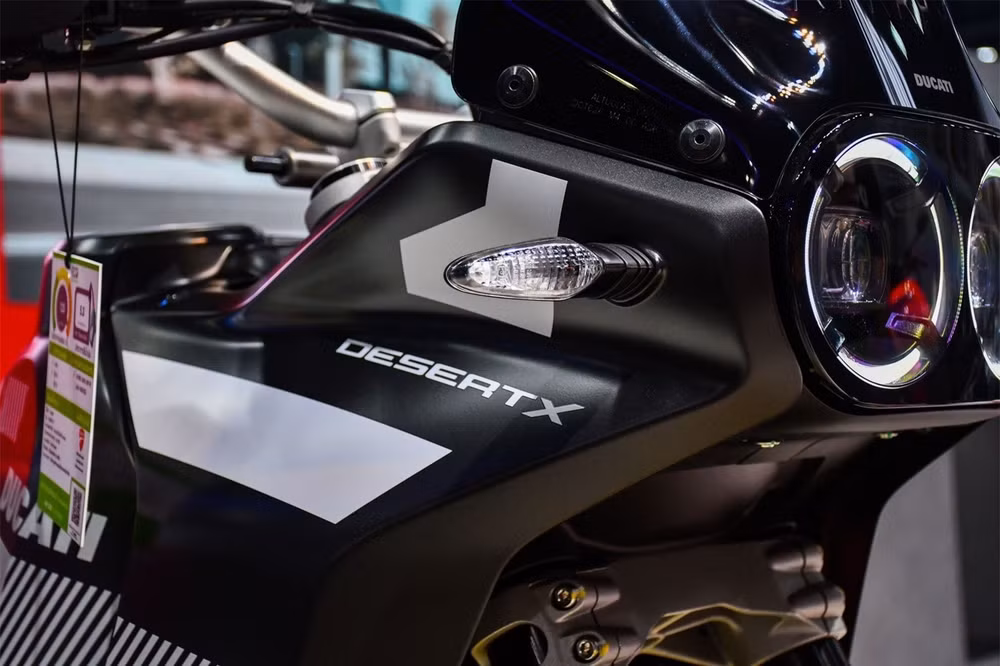 ducati desertx 2023 trinh lang phien ban mau dac biet mang ten rr22 hinh 4
