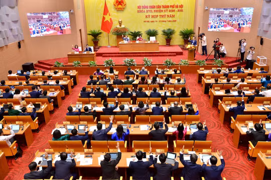 Hà Nội tập trung chất vấn về chống úng ngập, đảm bảo an toàn thực phẩm