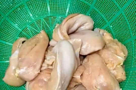 Hà Nội yêu cầu xác minh tin 'gà, tôm bốc mùi' tại Trường Tiểu học Lê Trọng Tấn