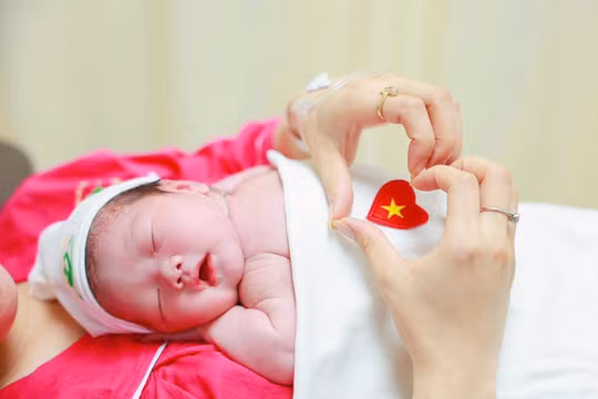 Hà Nội thí điểm làm thủ tục khai sinh ngay tại Bệnh viện Phụ sản