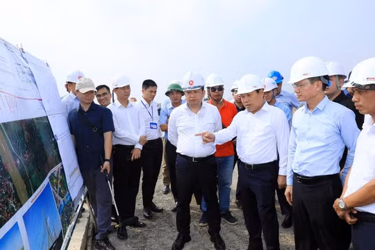 Chủ tịch Hà Nội kiểm tra loạt dự án hạ tầng, quy hoạch trọng điểm