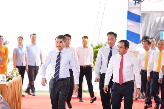 Thủ tướng dự lễ khởi công 5 tuyến đường sắt, 3 dự án nhà ở cho thuê tại Hà Nội