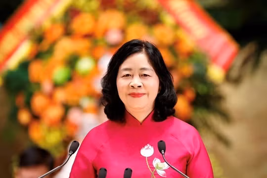 Chủ tịch Bùi Thị Minh Hoài gửi thư chúc mừng Nhân dịp Đại lễ Khai đạo Phật giáo Hòa Hảo năm 2026