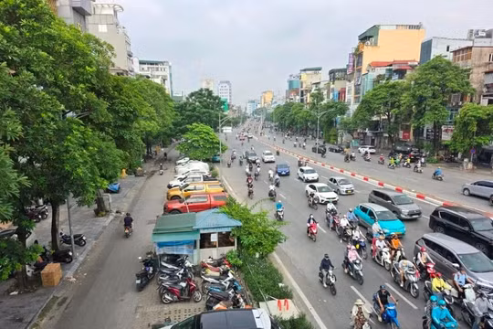 Hà Nội: Đề xuất lộ trình thu phí nội đô từ năm 2028, miễn vé xe buýt khu vực trung tâm