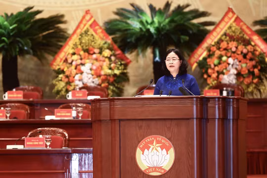 Bà Bùi Thị Minh Hoài tái đắc cử Chủ tịch Ủy ban Trung ương MTTQ Việt Nam 
