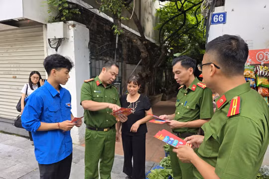 Hỗ trợ 5 triệu đồng/người cho cán bộ, chiến sĩ công an Hà Nội