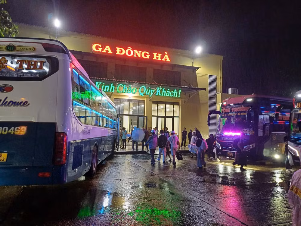 khac phuc su co sat lo duong sat do bao so 6 chuyen tai an toan hanh khach hinh 4