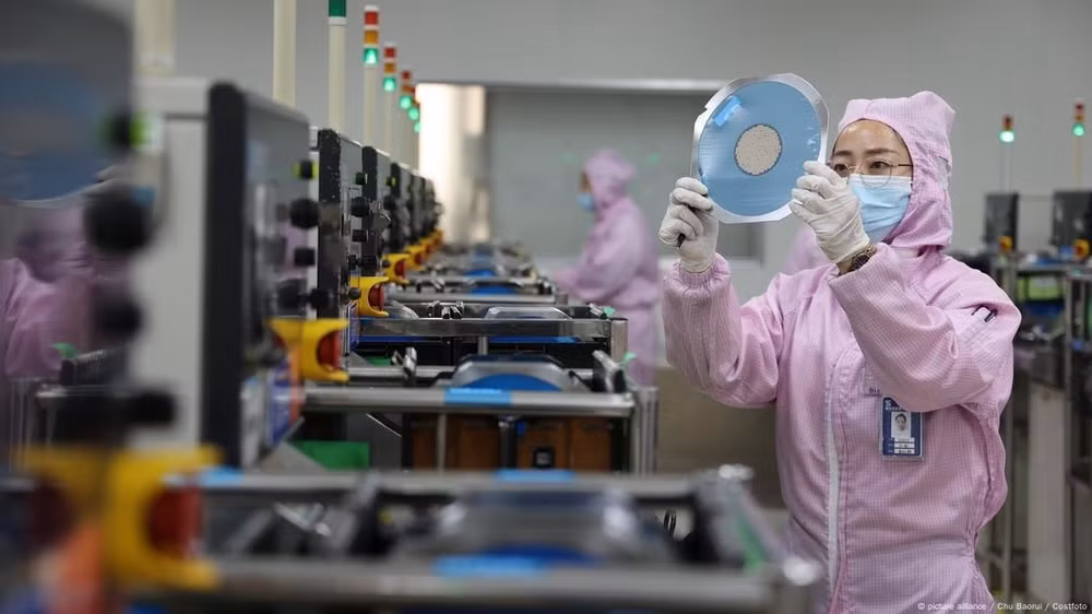 cac cong ty duc phot lo loi keu goi thu hep dau tu vao trung quoc hinh 1