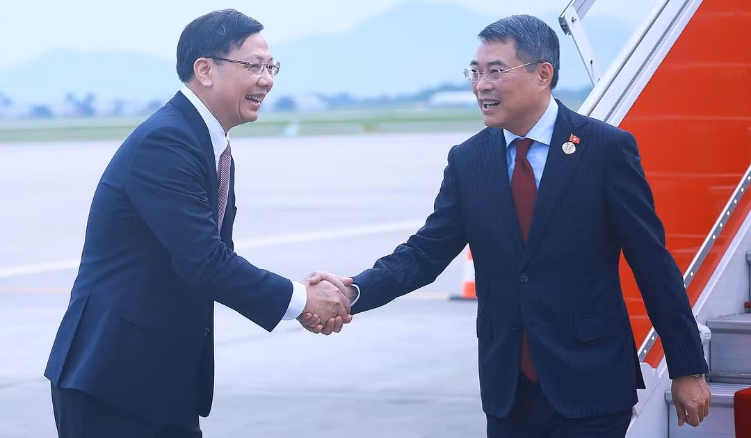 Thủ tướng Lê Minh Hưng về tới Hà Nội, kết thúc tốt đẹp chuyến công tác tại Liên bang Nga