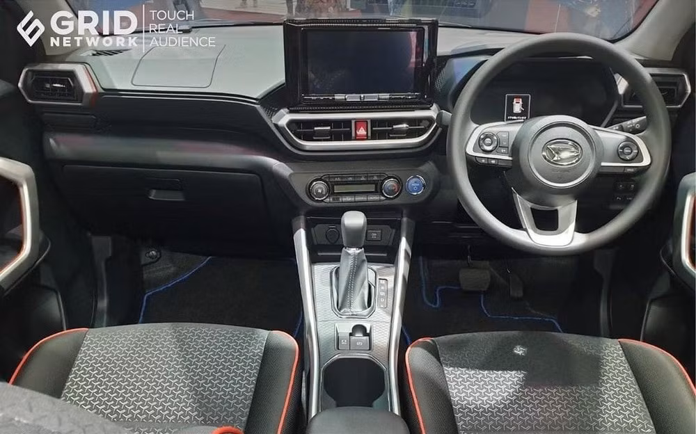daihatsu rocky e smart hybrid ra mat ngoai hinh giong toyota raize hinh 4