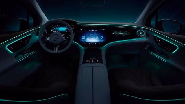 suv dien mercedes benz eqe lo anh noi that hinh 1