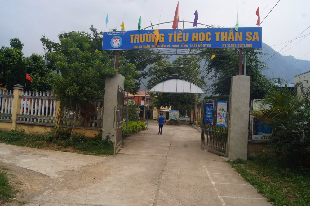 phong giao duc va dao tao huyen vo nhai day manh nang cao chat luong day va hoc tren dia ban hinh 1
