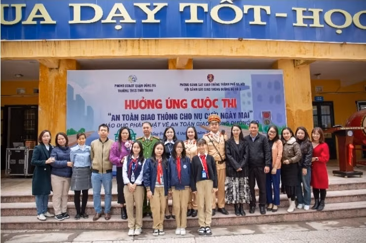 truong thcs thai thinh to chuc chuong trinh huong ung cuoc thi an toan giao thong cho nu cuoi ngay mai hinh 1