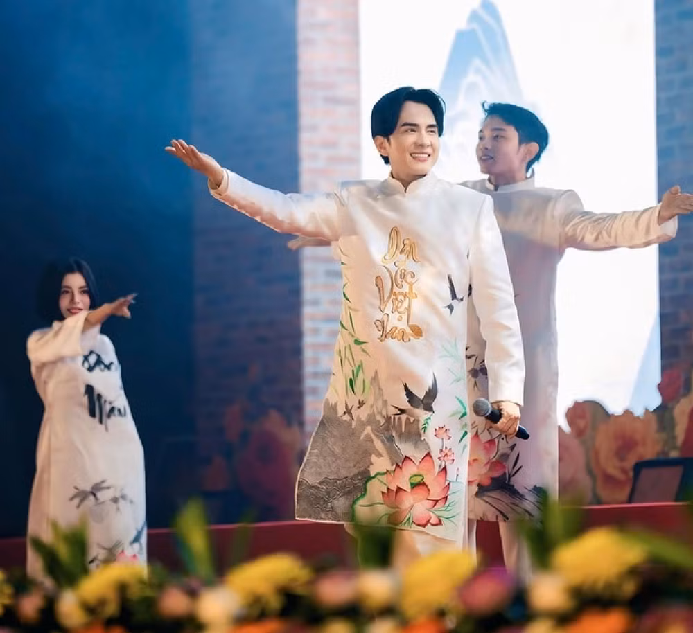 Ảnh màn hình 2025-10-29 lúc 23.48.19