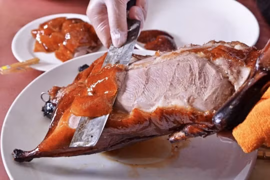Người tiêu dùng Trung Quốc chuyển sang đồ ăn 'đóng sẵn' cho Tết Nguyên đán