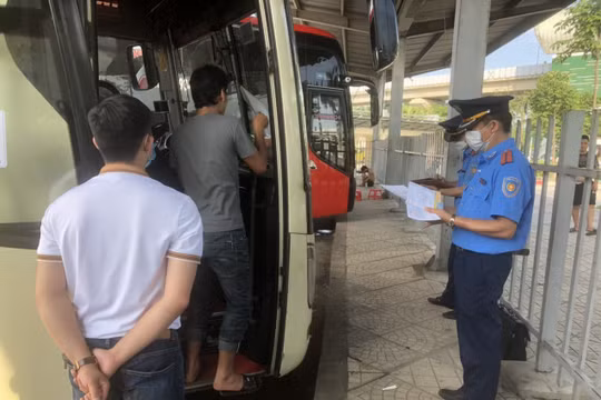 Hà Nội: Hơn 6.600 trường hợp vi phạm trật tự, an toàn giao thông bị xử lý