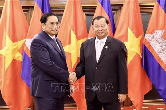 Thủ tướng Phạm Minh Chính hội kiến Chủ tịch Thượng viện Campuchia
