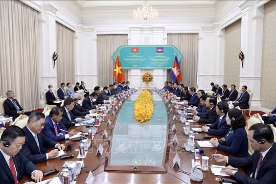 Thủ tướng Phạm Minh Chính hội đàm với Thủ tướng Campuchia
