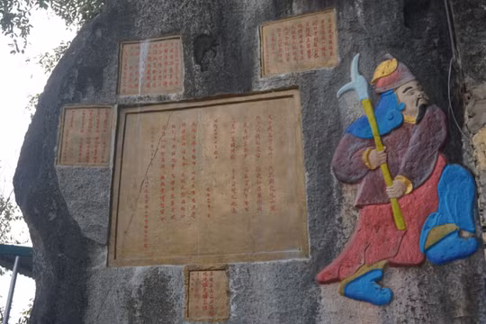 Di tích lịch sử - văn hóa cấp Quốc gia chùa Quan Thánh bị tô vẽ, xâm hại