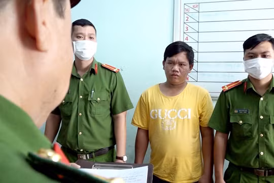 Khởi tố đối tượng sử dụng giấy tờ giả để lừa đảo chiếm đoạt tài sản ở An Giang