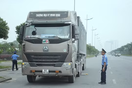 Siết chặt hoạt động bốc xếp hàng hóa với ô tô kinh doanh vận tải