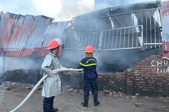 Phó Thủ tướng Phạm Bình Minh yêu cầu điều tra vụ cháy làm 3 người chết ở Hà Nội