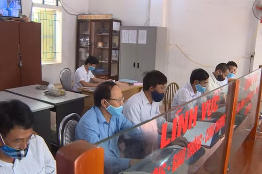 Bộ Nội vụ trả lời kiến nghị cử tri Hà Nội về cán bộ, công chức cấp xã