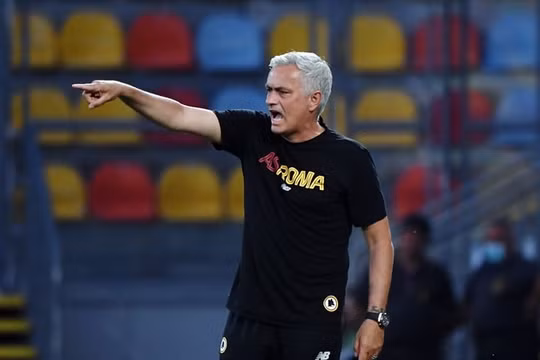 Mourinho giật giải HLV hay nhất Serie A tháng 8