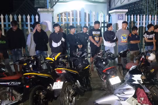 Sóc Trăng: Bắt giữ 27 quái xế nẹt pô, lạng lách gây mất trật tự