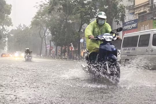 Dự báo thời tiết 27/10: Trung Bộ, Tây Nguyên và Nam Bộ mưa lớn