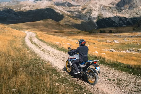 Môtô phượt Honda XL750 Transalp 2023 ra mắt, cạnh tranh trực tiếp với KTM 790 Adventure