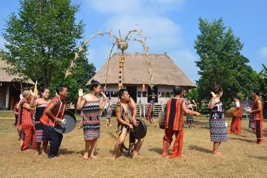 Ngày hội tôn vinh đại đoàn kết dân tộc và giá trị di sản văn hóa Việt Nam