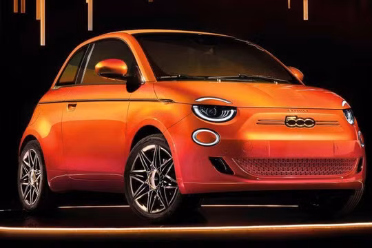 Xe điện cỡ nhỏ Fiat 500e trình làng phiên bản độc nhất