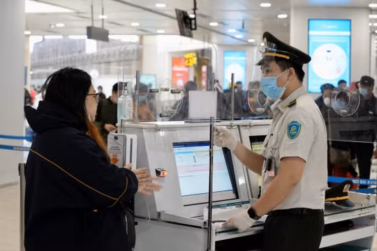 Tăng cường bay đêm phục vụ nhu cầu đi lại của người dân sau kỳ nghỉ Tết